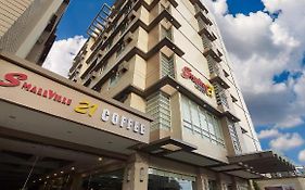 Smallville 21 Hotel